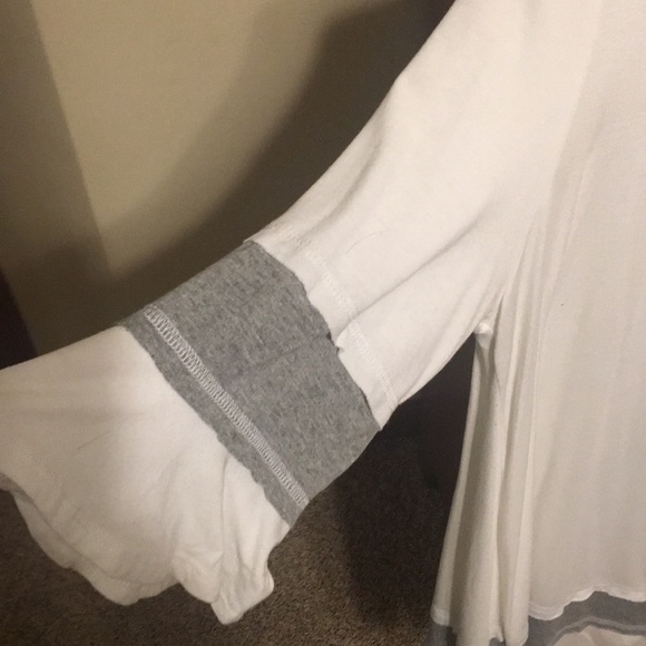 Top - Picture 2 of 2